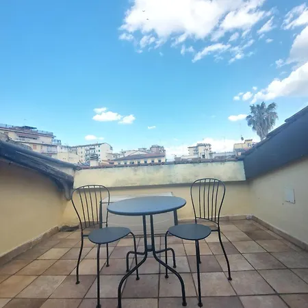 Vieri In Apartament